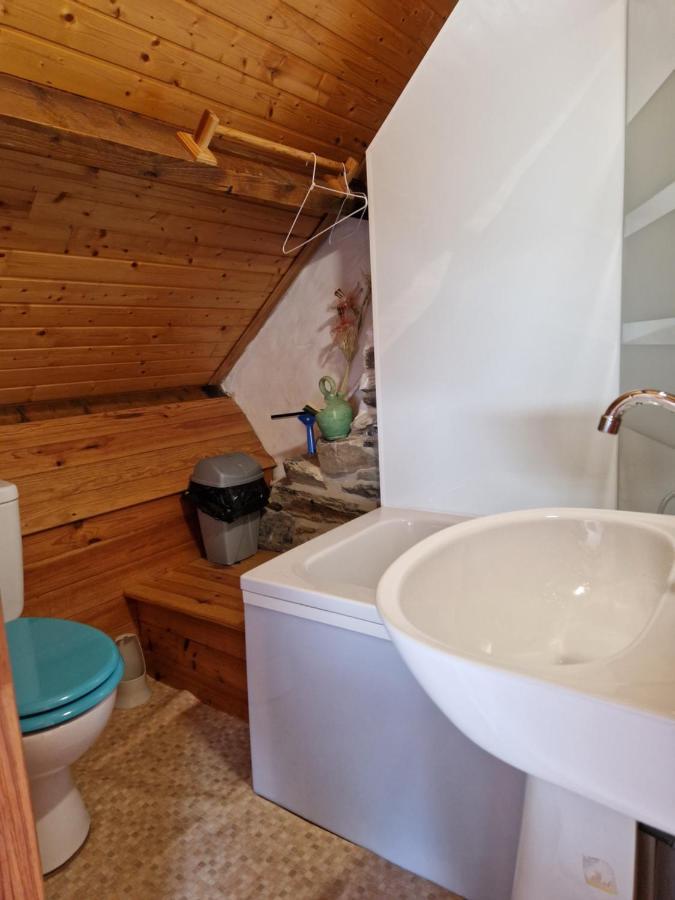 Maisonnette en Centre Bretagne Laniscat Extérieur photo